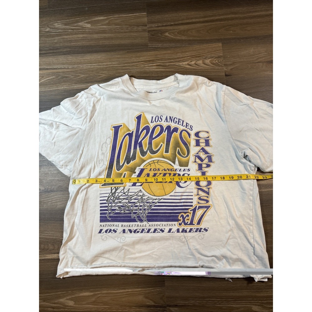 Abercrombie & Fitch NBA Los Angeles Lakers 17 Time Champions T Shirt - Picture 4 of 5